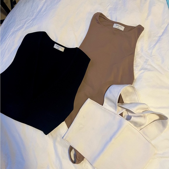 Bundle 3 Babaton Tops - Picture 10 of 14